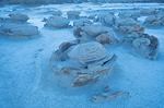 bisti_2/snow_egg_th.jpg